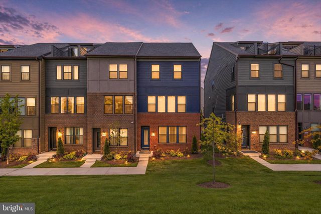 4833 VISTA GLEN LN, Lanham, MD 20706