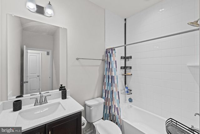 4833 VISTA GLEN LN, Lanham, MD 20706