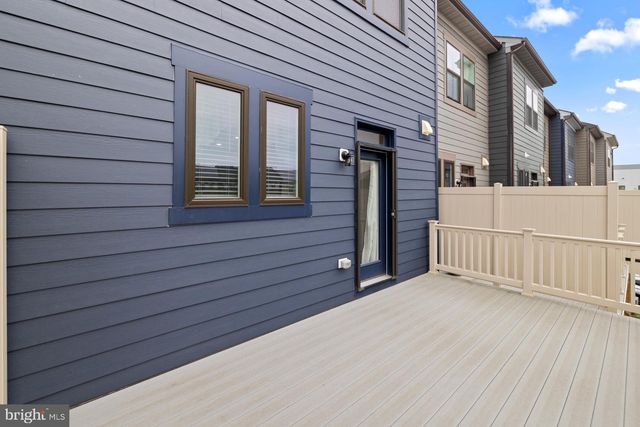 4833 VISTA GLEN LN, Lanham, MD 20706
