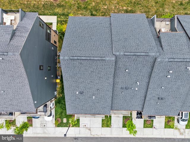 4833 VISTA GLEN LN, Lanham, MD 20706