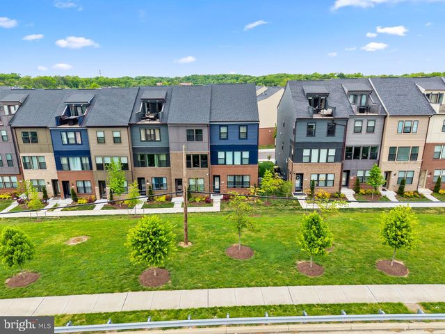 4833 VISTA GLEN LN, Lanham, MD 20706