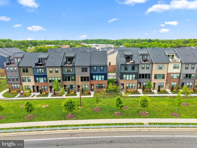 4833 VISTA GLEN LN, Lanham, MD 20706