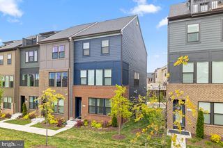 4833 VISTA GLEN LN, Lanham, MD 20706