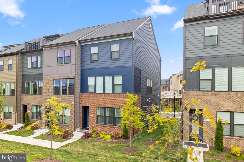 4833 VISTA GLEN LN, Lanham, MD 20706