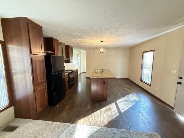 1712 S Dixie Highway 118, Crete, IL 60417