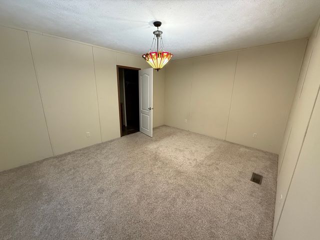 1712 S Dixie Highway 118, Crete, IL 60417