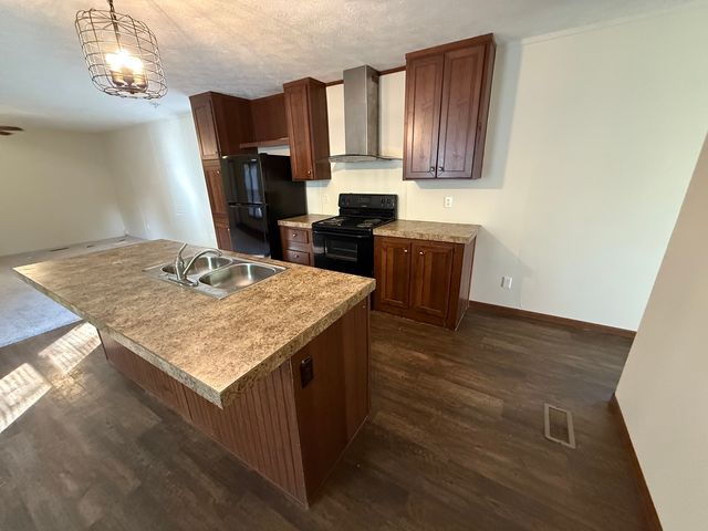 1712 S Dixie Highway 118, Crete, IL 60417