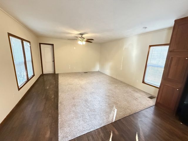 1712 S Dixie Highway 118, Crete, IL 60417