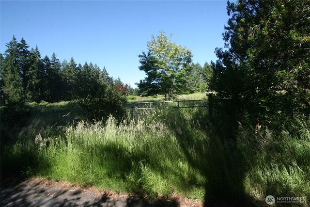 5933 Sleepy Hollow Lane NE, Olympia, WA 98516