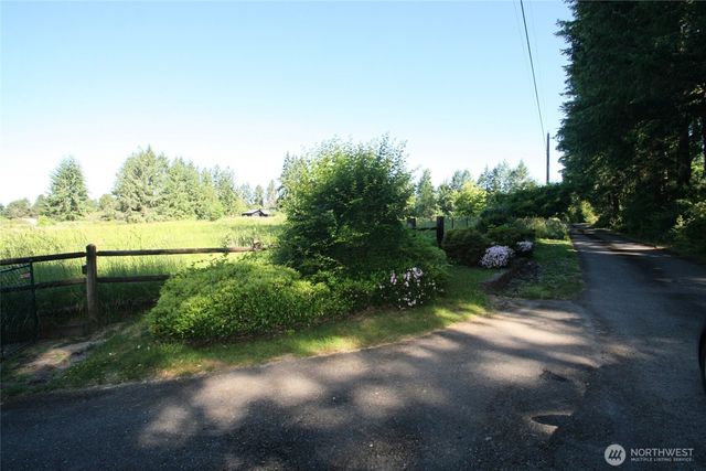 5933 Sleepy Hollow Lane NE, Olympia, WA 98516