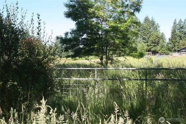 5933 Sleepy Hollow Lane NE, Olympia, WA 98516
