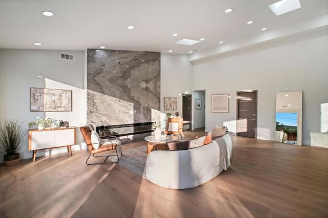 806 Emily Drive, Mountain View, CA 94043