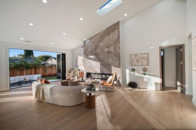 806 Emily Drive, Mountain View, CA 94043