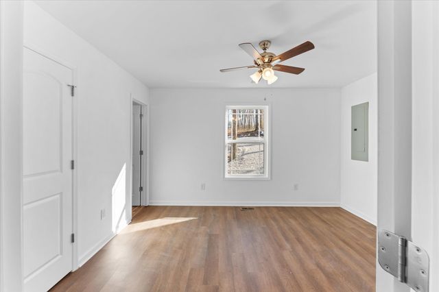 18 Central St, Tracy City, TN 37387