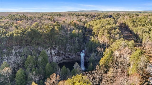 18 Central St, Tracy City, TN 37387