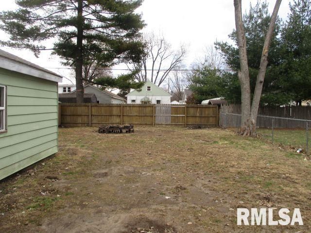 3908 S LAUDER Avenue, Bartonville, IL 61607