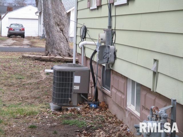 3908 S LAUDER Avenue, Bartonville, IL 61607