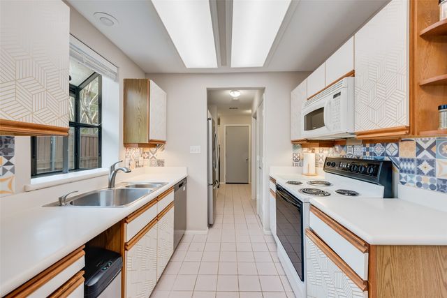 805 Edgefield Drive, Richardson, TX 75080