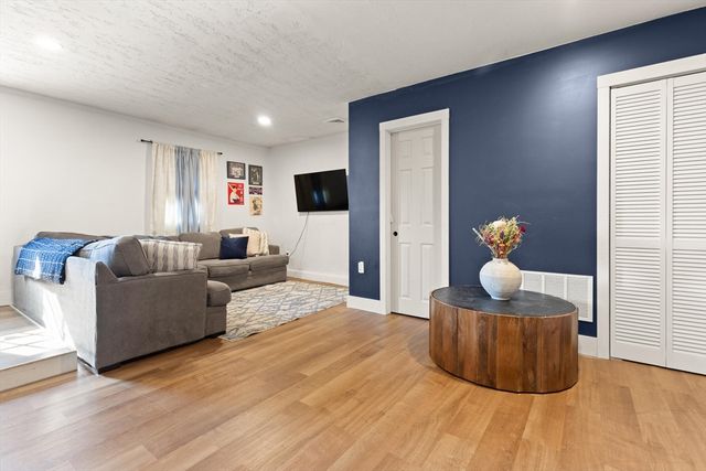 19 Rodwell St, Brockton, MA 02302