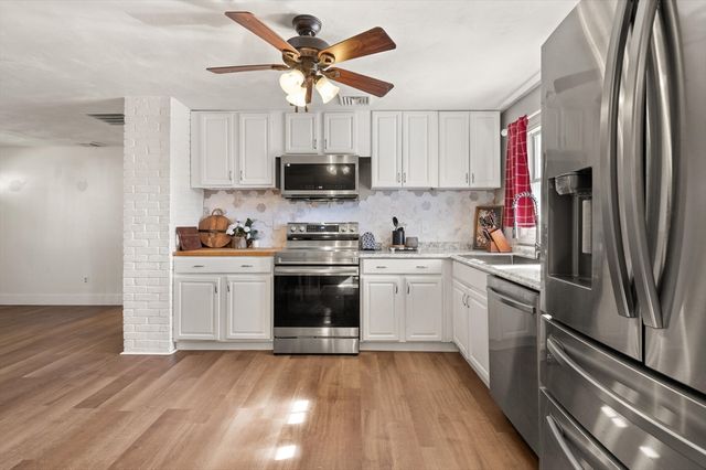 19 Rodwell St, Brockton, MA 02302