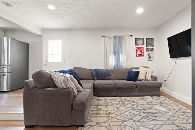 19 Rodwell St, Brockton, MA 02302