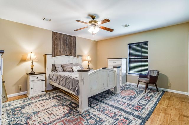 1010 Red Barn Road Road, Breaux Bridge, LA 70517