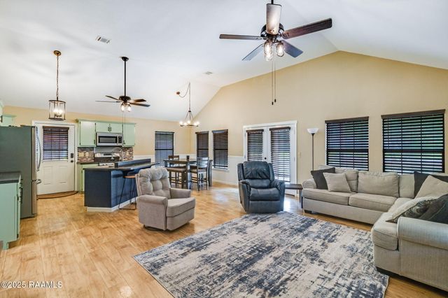 1010 Red Barn Road Road, Breaux Bridge, LA 70517