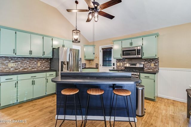 1010 Red Barn Road Road, Breaux Bridge, LA 70517