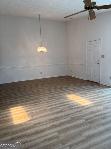 135 Courtyard Lane, Fayetteville, GA 30215
