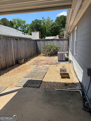 135 Courtyard Lane, Fayetteville, GA 30215