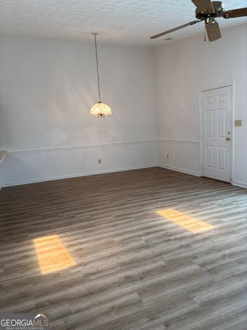 135 Courtyard Lane, Fayetteville, GA 30215