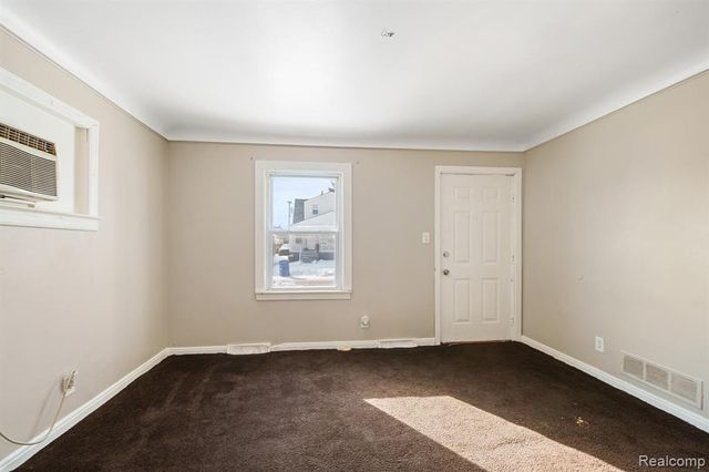 7583 Hudson Avenue, Warren, MI 48091