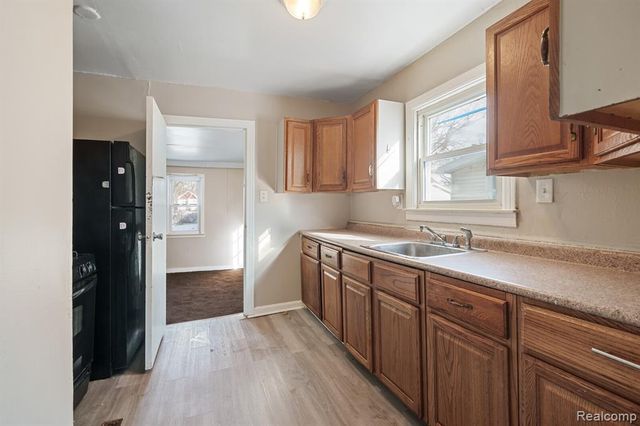 7583 Hudson Avenue, Warren, MI 48091