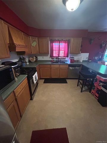 22 Pine Castle Drive, Kerhonkson, NY 12446