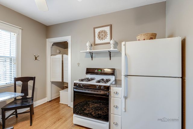 389 E Deerpath Road 1, Lake Forest, IL 60045