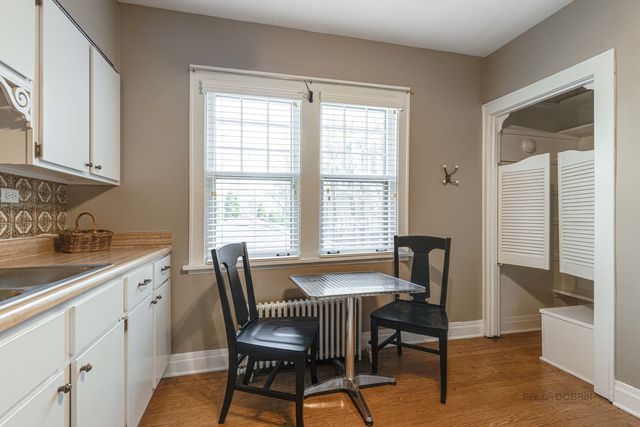 389 E Deerpath Road 1, Lake Forest, IL 60045
