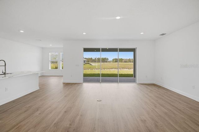 1545 TRAILHEAD LANE, Zephyrhills, FL 33541