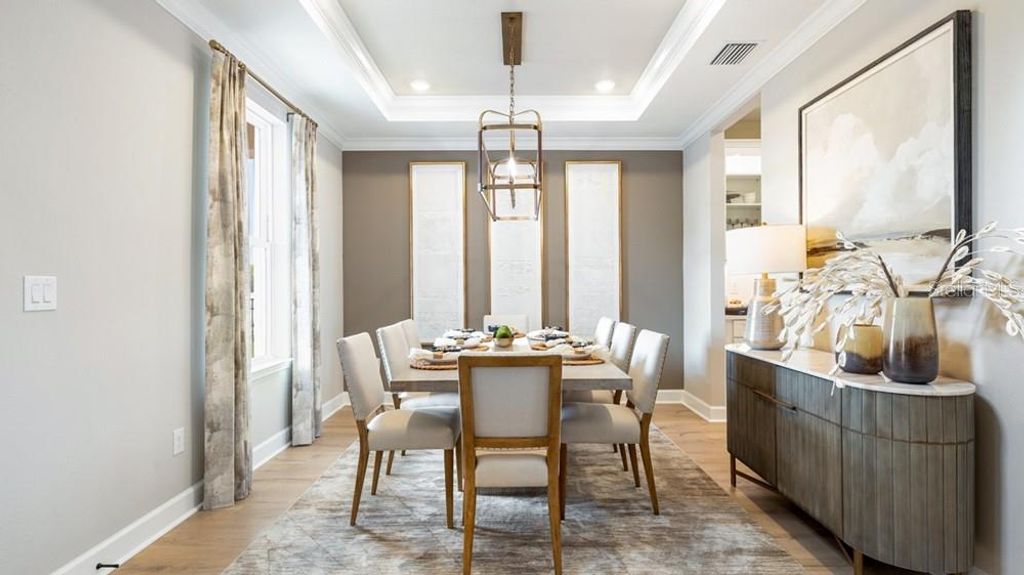 Image 6 of property listing at 1545 TRAILHEAD LANE, Zephyrhills, FL 33541