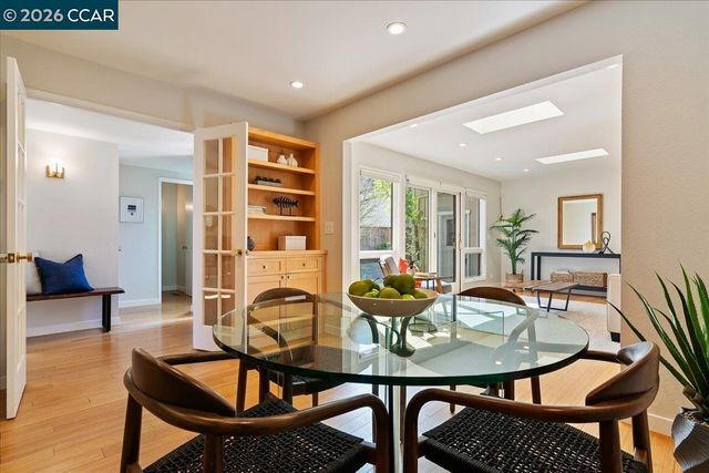 7 Doral Dr, Moraga, CA 94556