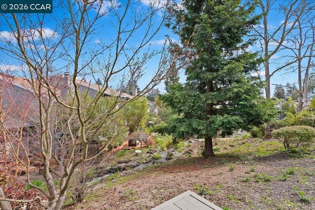 7 Doral Dr, Moraga, CA 94556