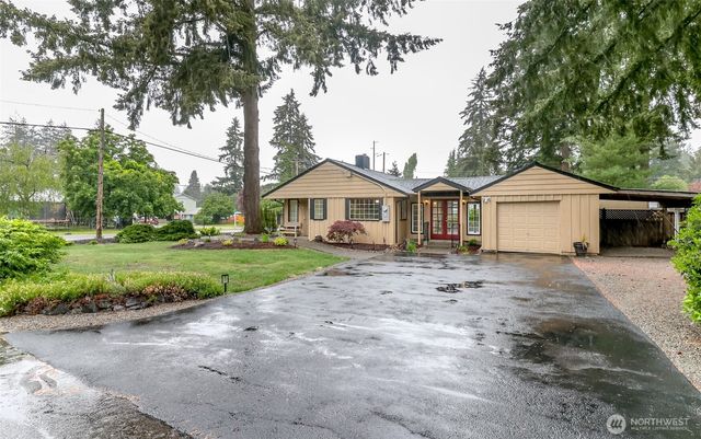 8223 Sherwood Forest Street SW, Lakewood, WA 98498