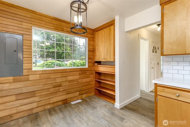 8223 Sherwood Forest Street SW, Lakewood, WA 98498