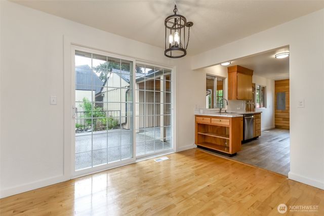 8223 Sherwood Forest Street SW, Lakewood, WA 98498