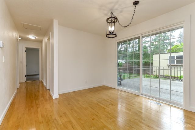 8223 Sherwood Forest Street SW, Lakewood, WA 98498