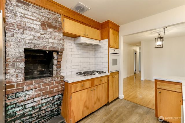 8223 Sherwood Forest Street SW, Lakewood, WA 98498
