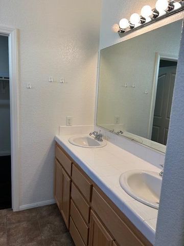 42909 Edson Avenue, Lancaster, CA 93536