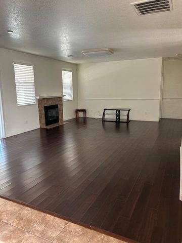 42909 Edson Avenue, Lancaster, CA 93536