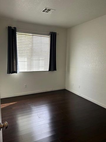 42909 Edson Avenue, Lancaster, CA 93536