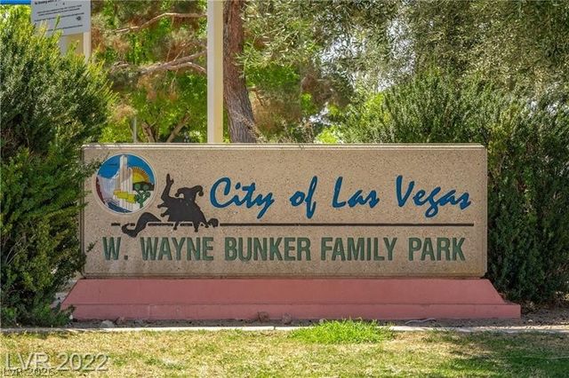 7333 Camden Pine Avenue, Las Vegas, NV 89129