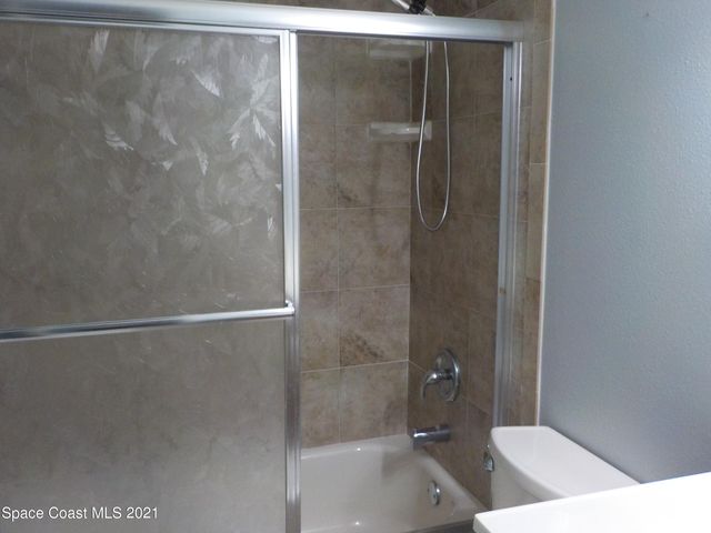 1617 NE Sunny Brook Lane NE 203, Palm Bay, FL 32905